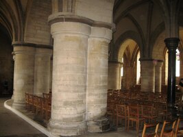 Vcházíme do chrámové krypty