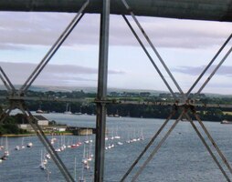 a přejíždíme "hraniční" most přes ústí řeky Severn