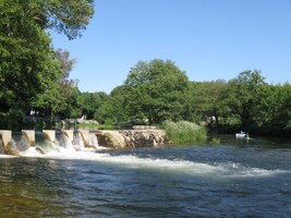 a leží na kouzelné řece Rio Umia