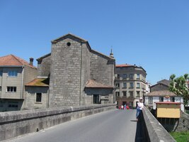 až k mostu v srdci města Padrón