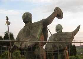 Někdo je znečistil sprejem a tak jsou v rekonstrukci