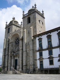 zde zase z průčelí