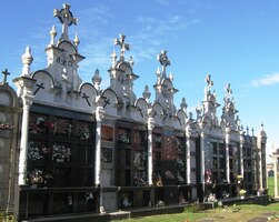 Hřbitov je také typický galicijský