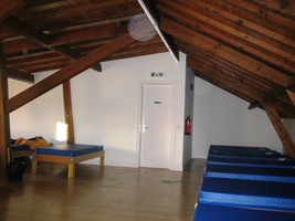 a tady už uléháme v albergue ve vsi Portela-Tamel