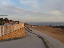 Jsme na kraji města u volného oceánu