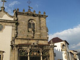 Toto je kostelík San Bentinho na třídě Rua de Anjo