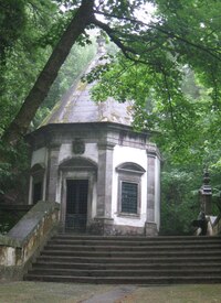 a poutních zastavení,