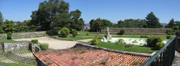 Tohle je nádvoří citadely na samém vrcholu kopce