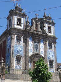 Nádherné "azujelos" prezentují i kostely San Ildefonso,
