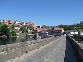 a jeho vozovka je, považte, obousměrná!