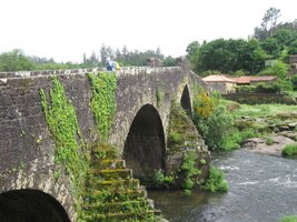 i přes tento římský most Ponte Maceira