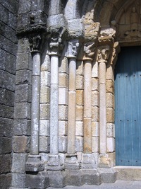 a je jen mírně rekonstruován