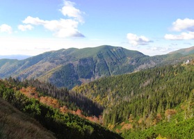 Za námi masiv Děreše