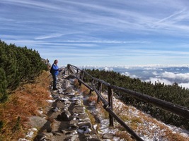 Opatrně - všude je ještě diost sněhu,