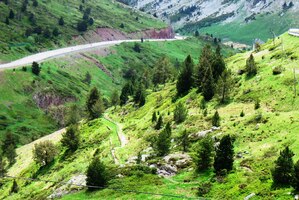 a stoupáme do lůna Pyrenejí