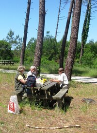 a pak si dáme v přírodě sváču