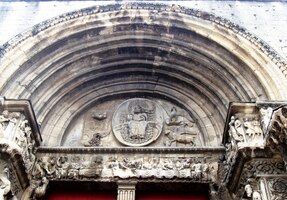 Nese jméno St.Giles stejně jako náměstí i celé zdejší město