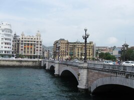 Je pozdě a tak zpátky přes říční most