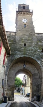 Chloubou městečka je astronomická věž,