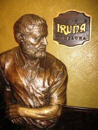 Jmenuje se Iruňa = Pamplona