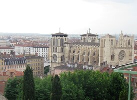 Při sestupu nám kyne St.Jean