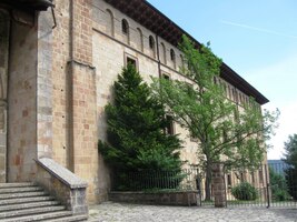 Budovy kláštera jsou sice mnohem novější,