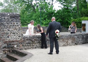 u kterých se fotografují místní svatebčané