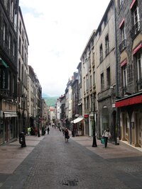 zpět dolů k náměstí Place de Jaude