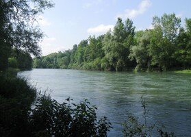 přes řeku Gaude de Pau