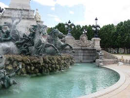 která je součástí velkého pomníku