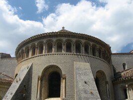 Dole jsme s překvapením zjistili,