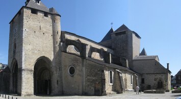 a návrat k prosluněné basilice / katedrále