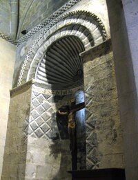 Rychle jsme jej ale opustili