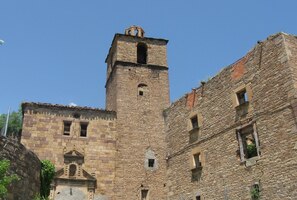 ze kterého dnes zůstaly, žel, jen ruiny