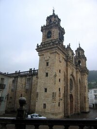 Jde se tam kolem katedrály