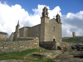 a maják Ducha nad tříští lidských hříchů