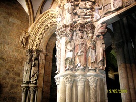 Románská krása katedrály je šokující