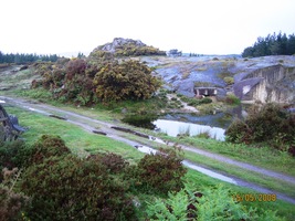 ani kluzké modré skály nad městem