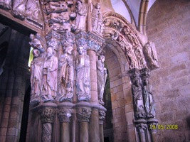 Tři čtvrtě tisíciletí staré sochy