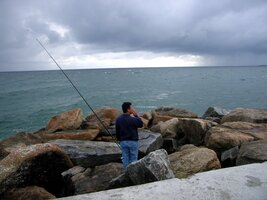 ale místní rybáři nepohodu ignorují