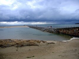 Moře útočí na molo