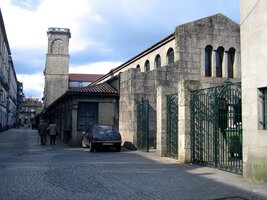 ... stejně jako místní tržnice