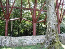 zde v elegickém detailu