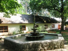 malých lesních lázničkách,