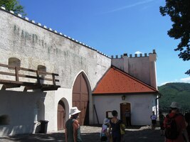 Fotit se ale smí jen na nádvořích a rampách