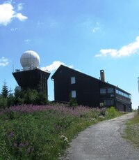 Je nejvyšší ve východní části Rudohoří