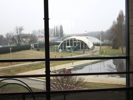 s výhledem na letní část komplexu,