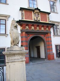 Vchod do Císařské klenotnice