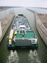 Auta plují směrem k Černému moři