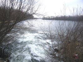 Jezy a kamenité řečiště tady znemož'novaly plavbu